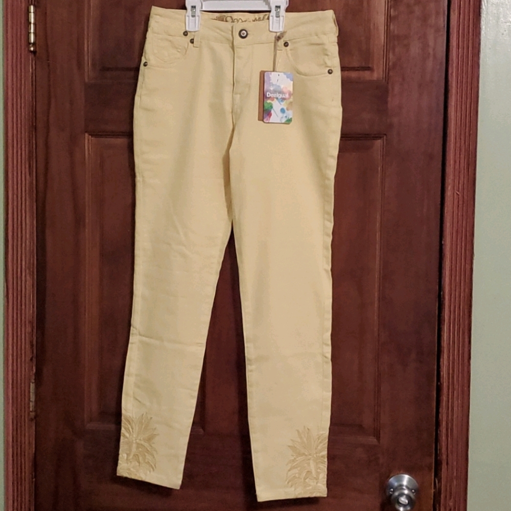 DESIGUAL NWT Yellow Emerick Pants sz 6